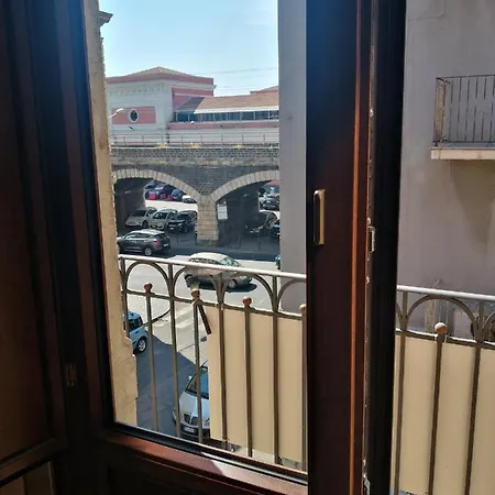 Central Suites Catania ベッド・アンド・ブレックファスト カターニア