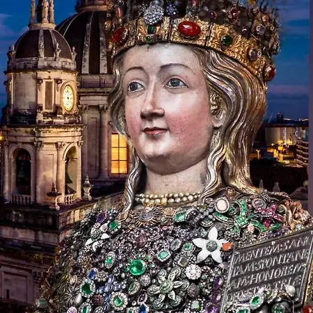 Central Suites Catania 4* カターニア