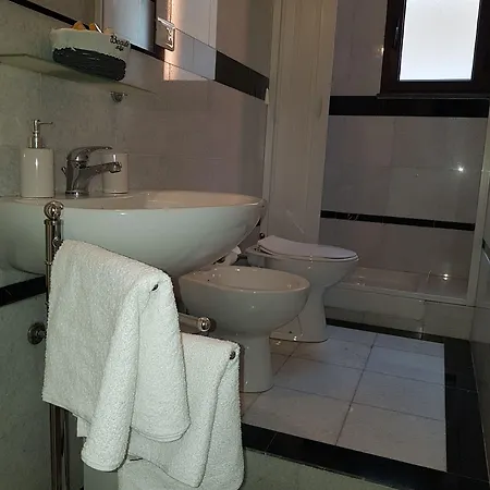 ベッド・アンド・ブレックファスト Central Suites Catania 4*