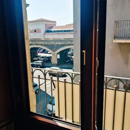 ベッド・アンド・ブレックファスト Central Suites Catania 4*