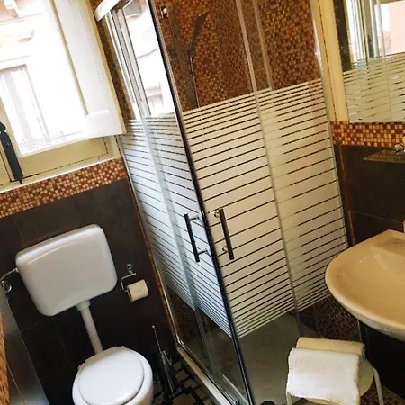 Central Suites Catania ベッド・アンド・ブレックファスト 4*