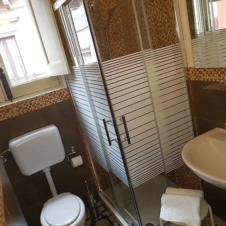 Central Suites Catania ベッド・アンド・ブレックファスト 4*